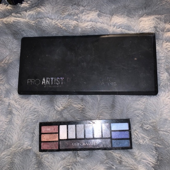 2 makeup pallets - Picture 2 of 2